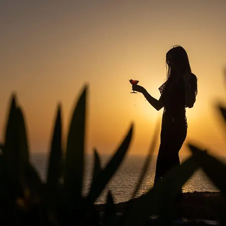 Arpathea * Foiníkion