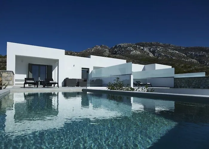 Arpathea * Foiníkion